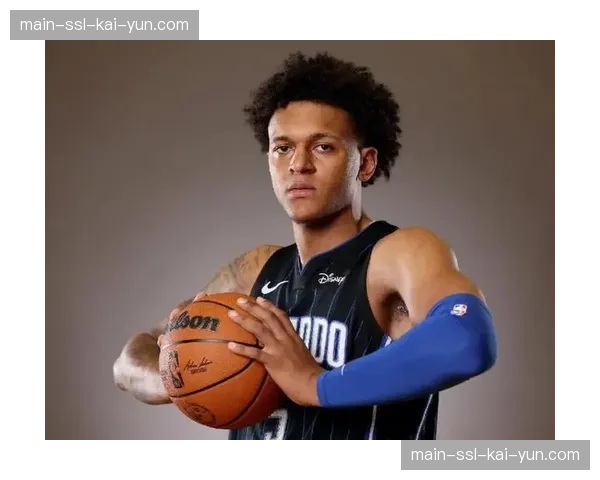 魔术120-117逆转爵士17分，班凯罗23+7+8率队双杀对手